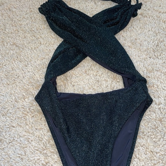 Devon Windsor One Piece Swim Suit - Picture 4 of 5